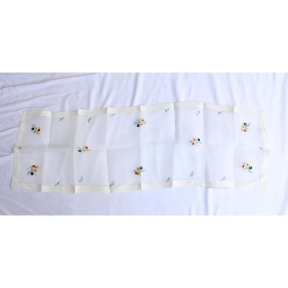 Cotton Batiste Table Runner Dresser Scarf Sheer Embroidered Floral 88070 - Picture 2 of 4